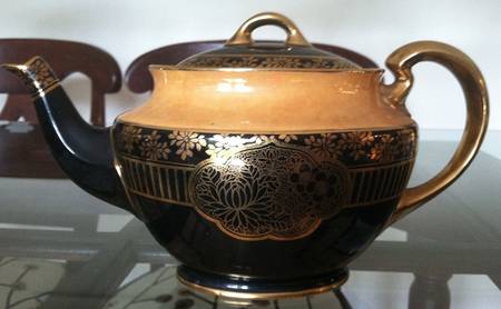 N3716 Teapot & Lid
