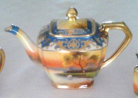 N4298 Teapot & Lid