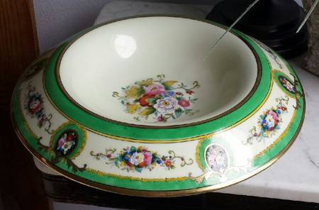 N4310 Centerpiece