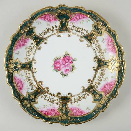 N1235 Cake Plate