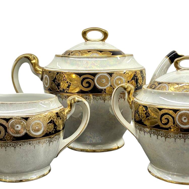 N4979 Teapot & Lid
