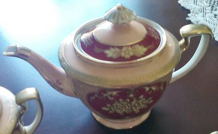 N4519 Teapot & Lid