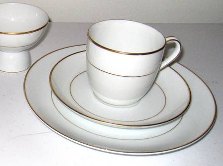 N4318 Flat Cup & Saucer Set
