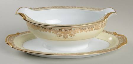 N4322 Gravy Boat with Attached Underplate