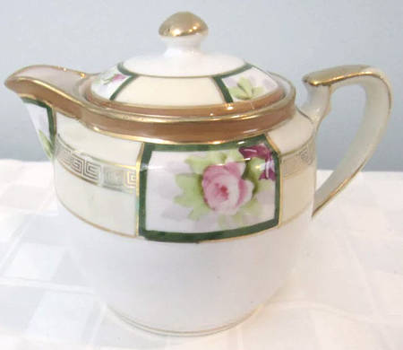 N4324 Large Syrup with Lid