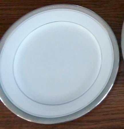 Royal Crest Platinum Salad Plate