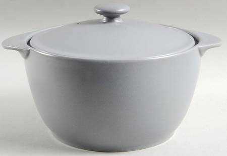 Colorwave Slate 2 Qt Round Covered Casserole