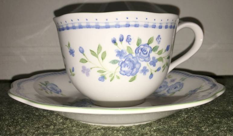 NIK128 Flat Cup & Saucer Set