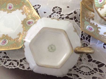 N4988 Footed Cup