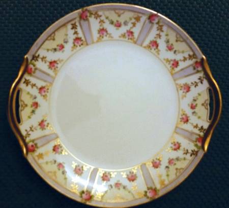 N4989 Handled Cake Plate