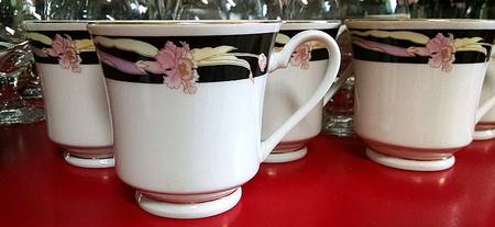 NEW21 Footed Cup