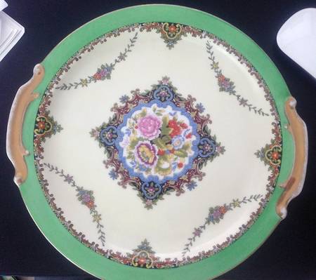 N5005 Handled Cake Plate