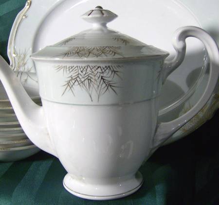 N4346 Teapot & Lid