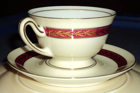 N3315 Red Footed Cup & Saucer Set