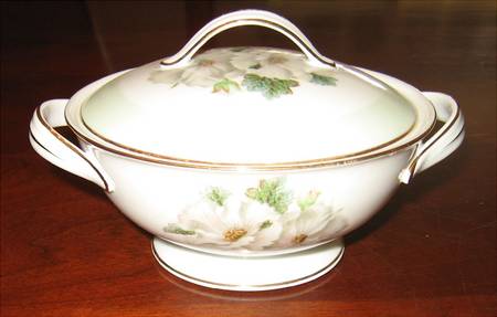 N5023 Round Covered Vegetable
