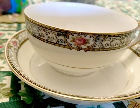 81240 Flat Cup & Saucer Set