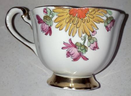 Chrysanthemum Footed Cup