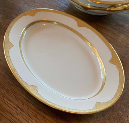 Hyacinth 14" Oval Serving Platter