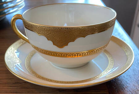 Hyacinth Flat Cup & Saucer Set