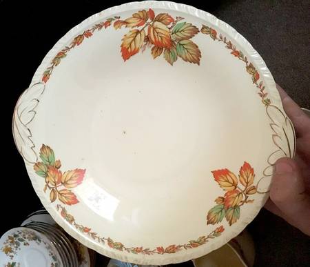NHP10 Handled Cake Plate