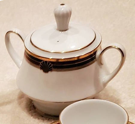 Levant Sugar Bowl & Lid