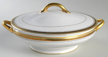 N5077 Round Covered Vegetable