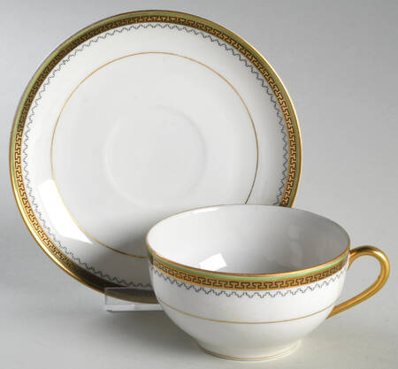 N5077 Flat Cup & Saucer Set