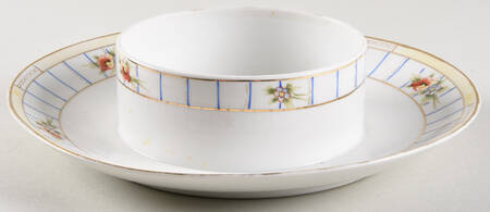 N4674 Round Butter with Attached Underplate No Lid