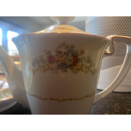 N4307 Coffee Pot & Lid
