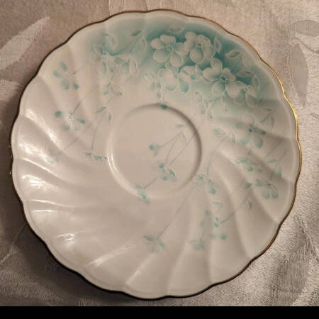 N5098 Saucer