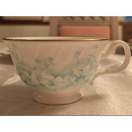 N5098 Footed Cup