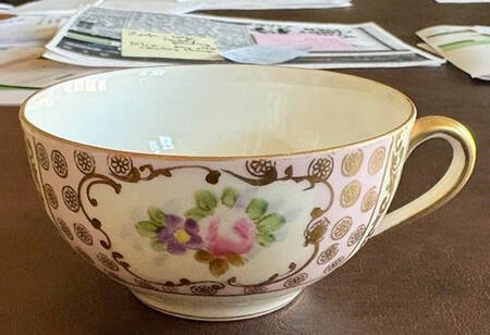 N5108 Footed Cup