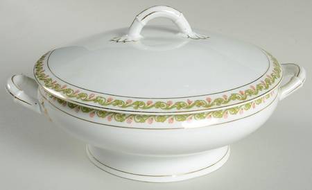 OSG32 Round Covered Vegetable by Oscar & Edgar Gutherz