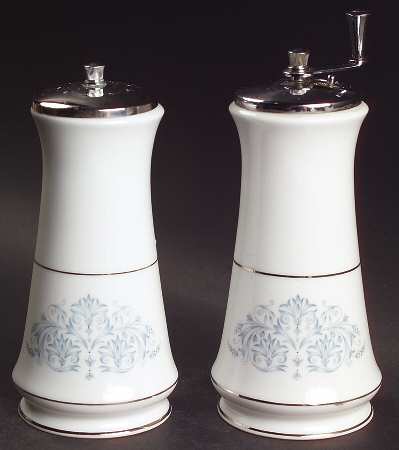 Bryn Mawr Salt Mill & Pepper Mill Set