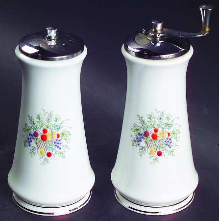 Carlyle Salt Mill & Pepper Mill Set