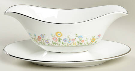 Country Lane Gravy Boat with Attached Underplate