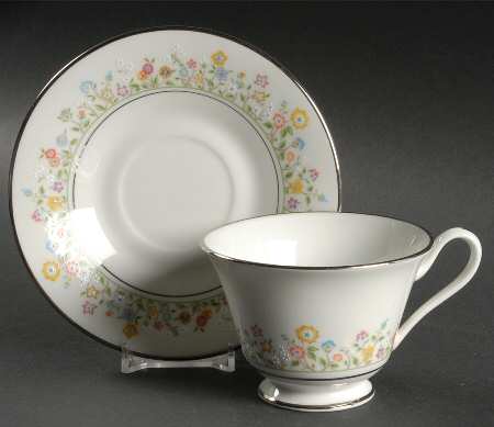 Country Lane Footed Cup & Saucer Set