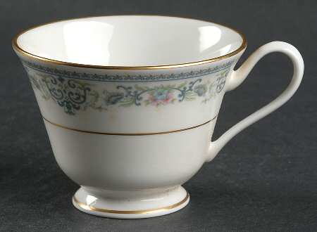Fontaine Footed Cup