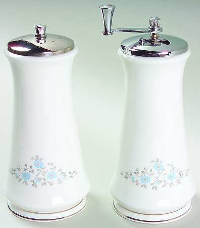 Foxcroft Salt Mill & Pepper Mill Set
