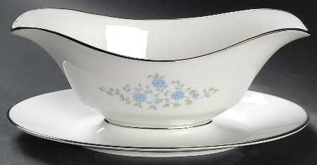 Foxcroft Gravy Boat with Attached Underplate by Oxford (Div of Lenox)