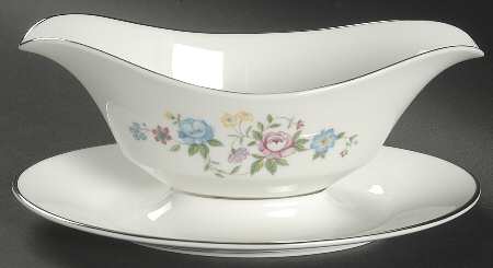 Garden Party Gravy Boat with Attached Underplate