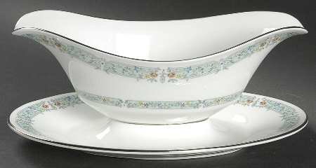 Lady Love Gravy Boat with Attached Underplate