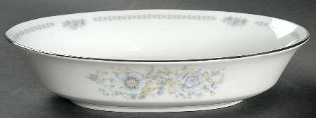 Midsummer 8" Oval Vegetable Bowl