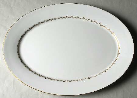 Milburne 17" Oval Serving Platter