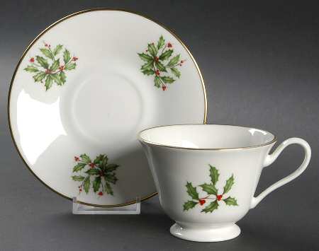 O2 Footed Cup & Saucer Set