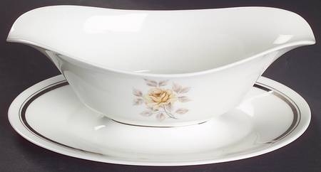 Sharon Gravy Boat with Attached Underplate