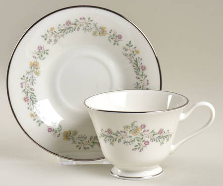 Tenderly Footed Cup & Saucer Set
