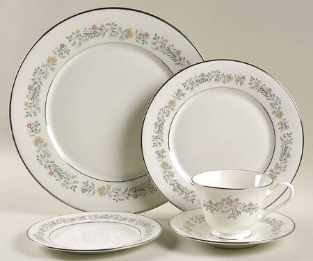 Tenderly 5 Piece Place Setting