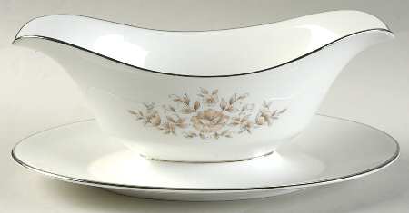 Wakefield Gravy Boat with Attached Underplate