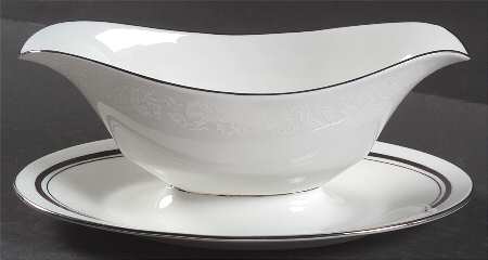 White Echo Gravy Boat with Attached Underplate